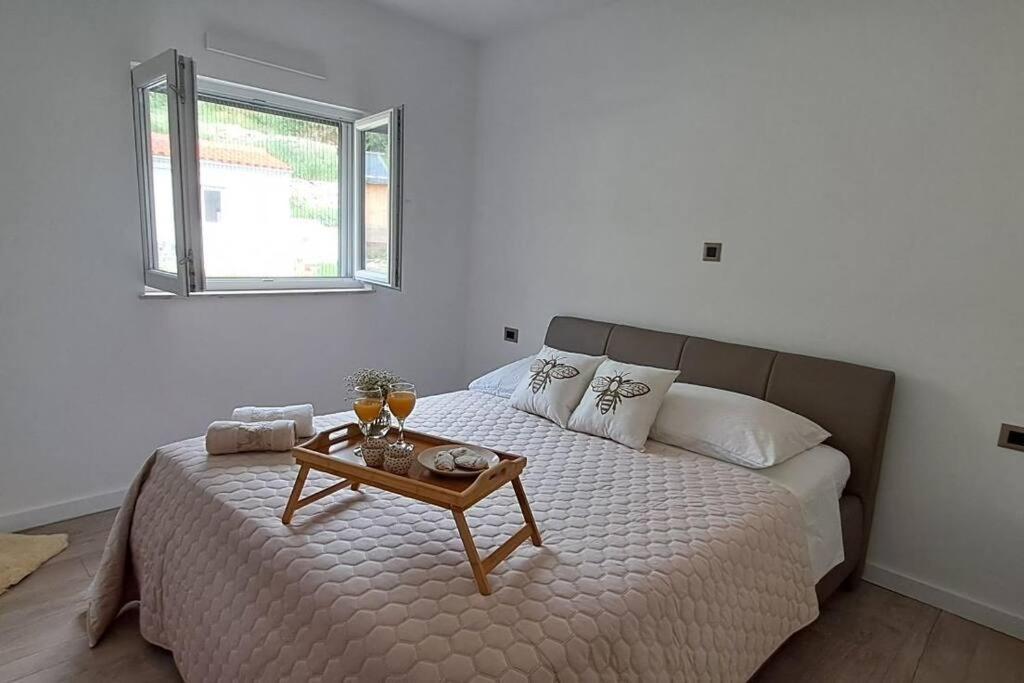 Maris Apartment Omiš Екстериор снимка